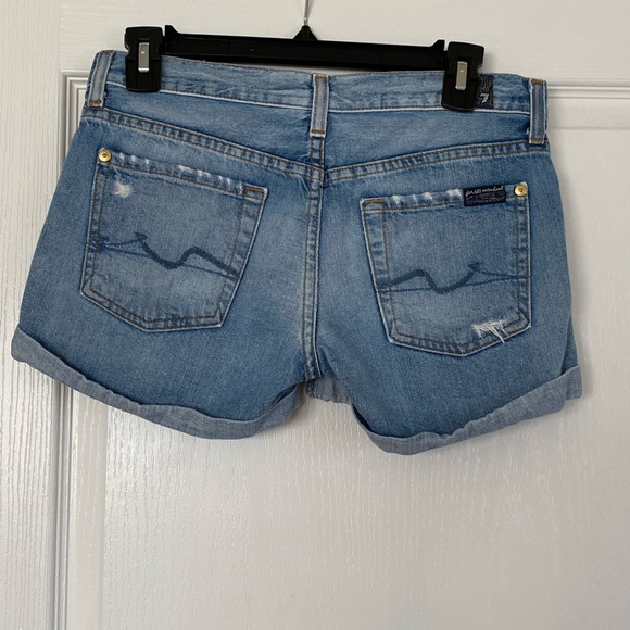 ✨BOGO FREE✨ 7 for All Mankind Roll Up Jean Shorts - Picture 2 of 6